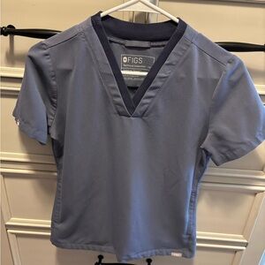 FIGS Oran Slim Scrub Top